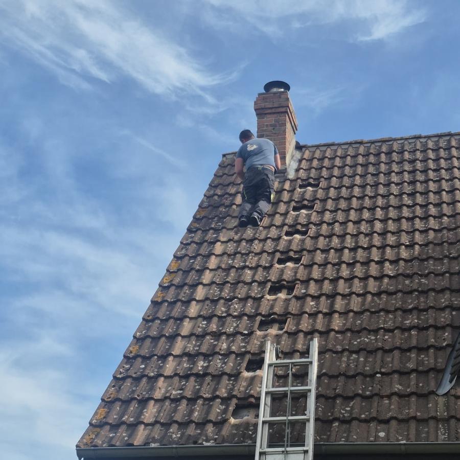 Réparation de solin de cheminée